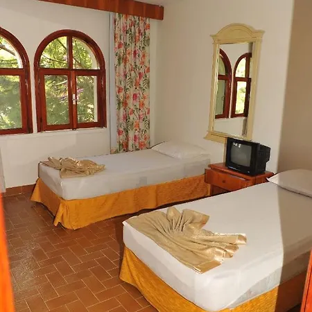 Panorama Apart Deniz Manzarali Daire Apartment Side